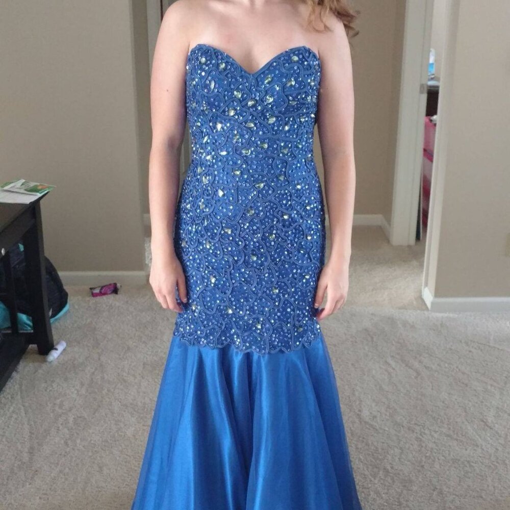 Prom or Pageant Gown. Strapless royal blue. Size Small,